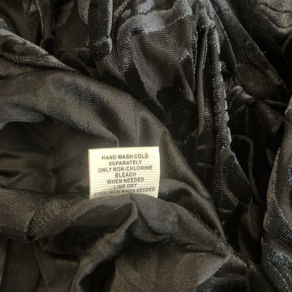 Ultra Pink top, size M - Picture 11 of 11